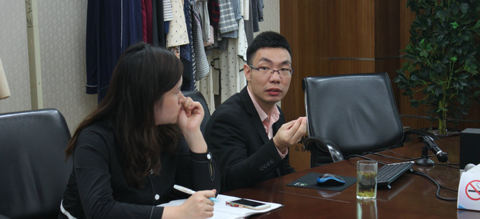 刘潭服装与单仁学院互联网专家联合作付费推广专题辅导
