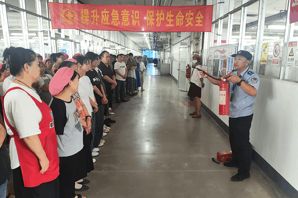 刘潭服装：高温天强化特殊工种安全实训