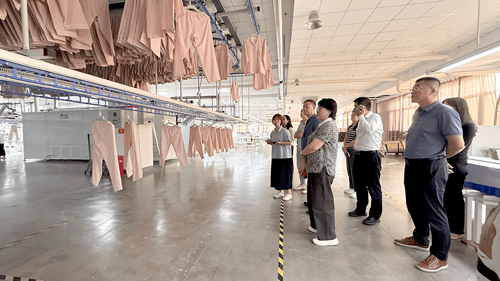 刘潭服装迎来投资考察团：共谋产业升级新方向