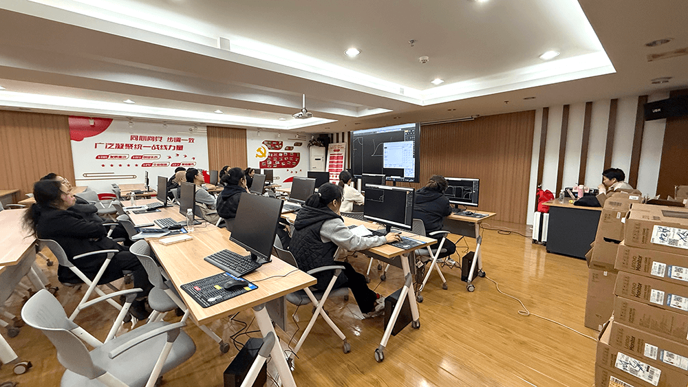 刘潭服装：新员工入职培训，筑牢安全防线